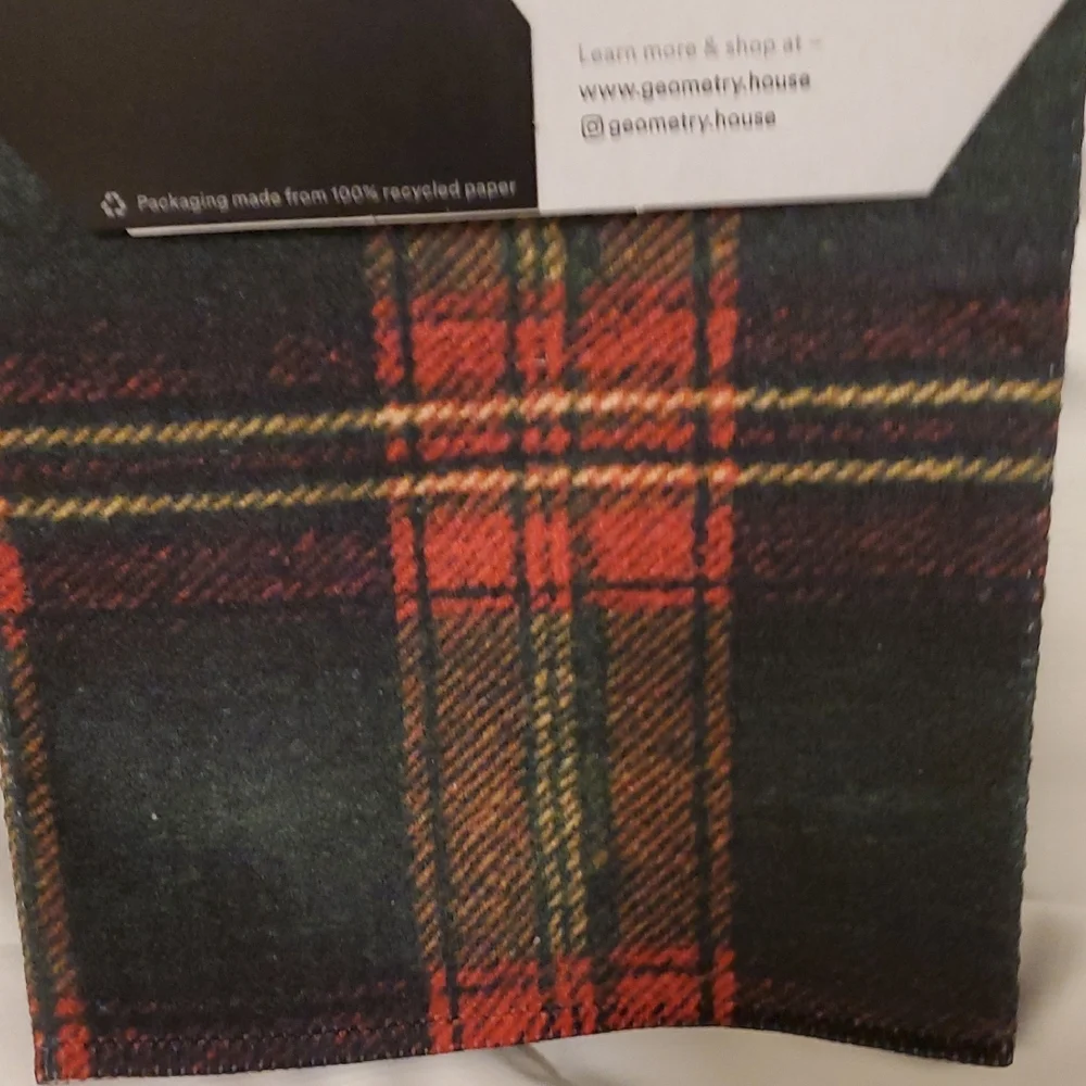 NWT Geometry Kitchen Tea Towel - Plaid Design - 18 in X 30 in